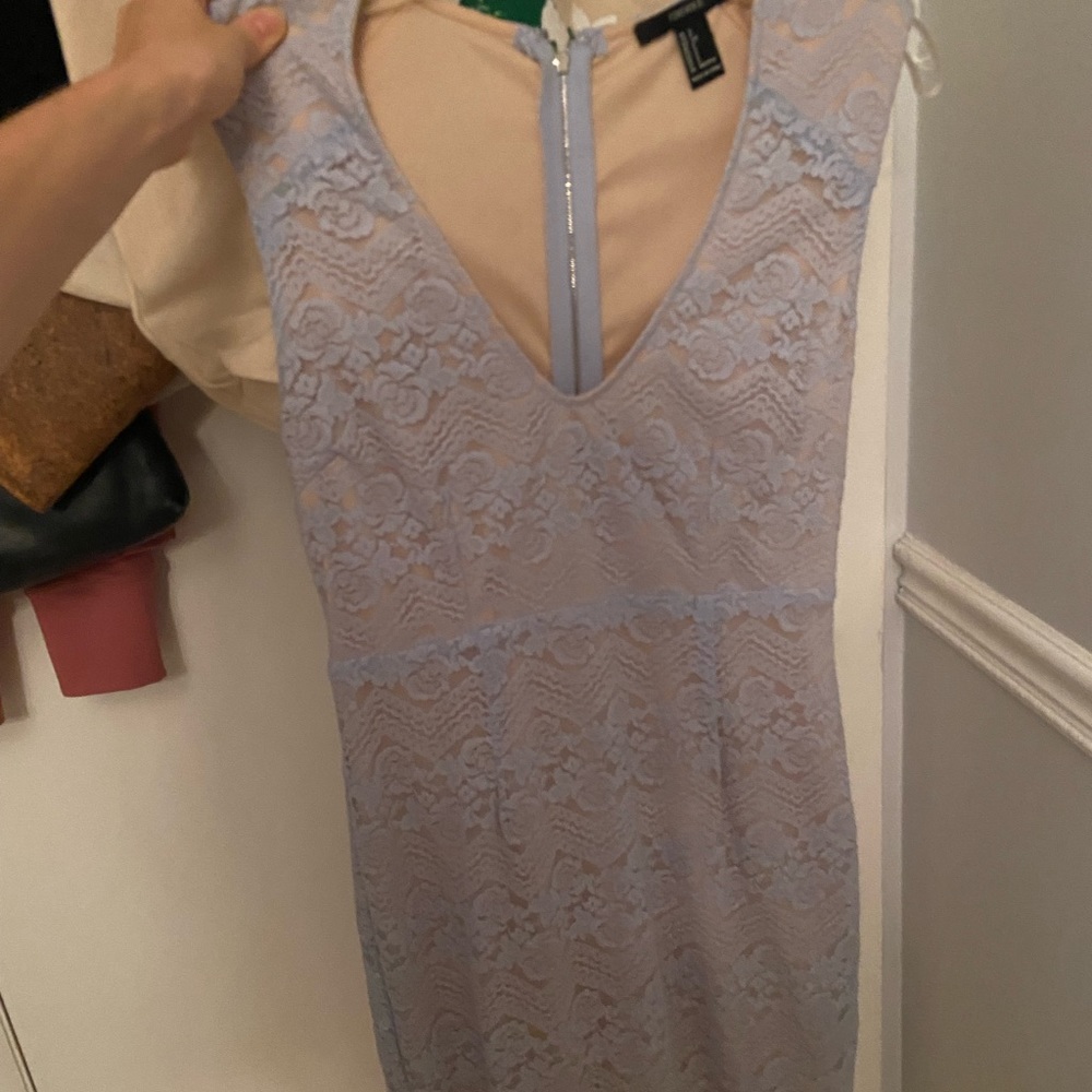 Sleeveless lace dress